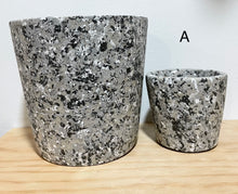Load image into Gallery viewer, Pots with drainage holes
