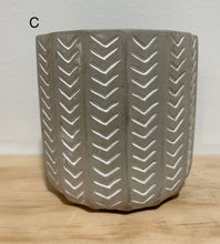 Load image into Gallery viewer, Pots with drainage holes
